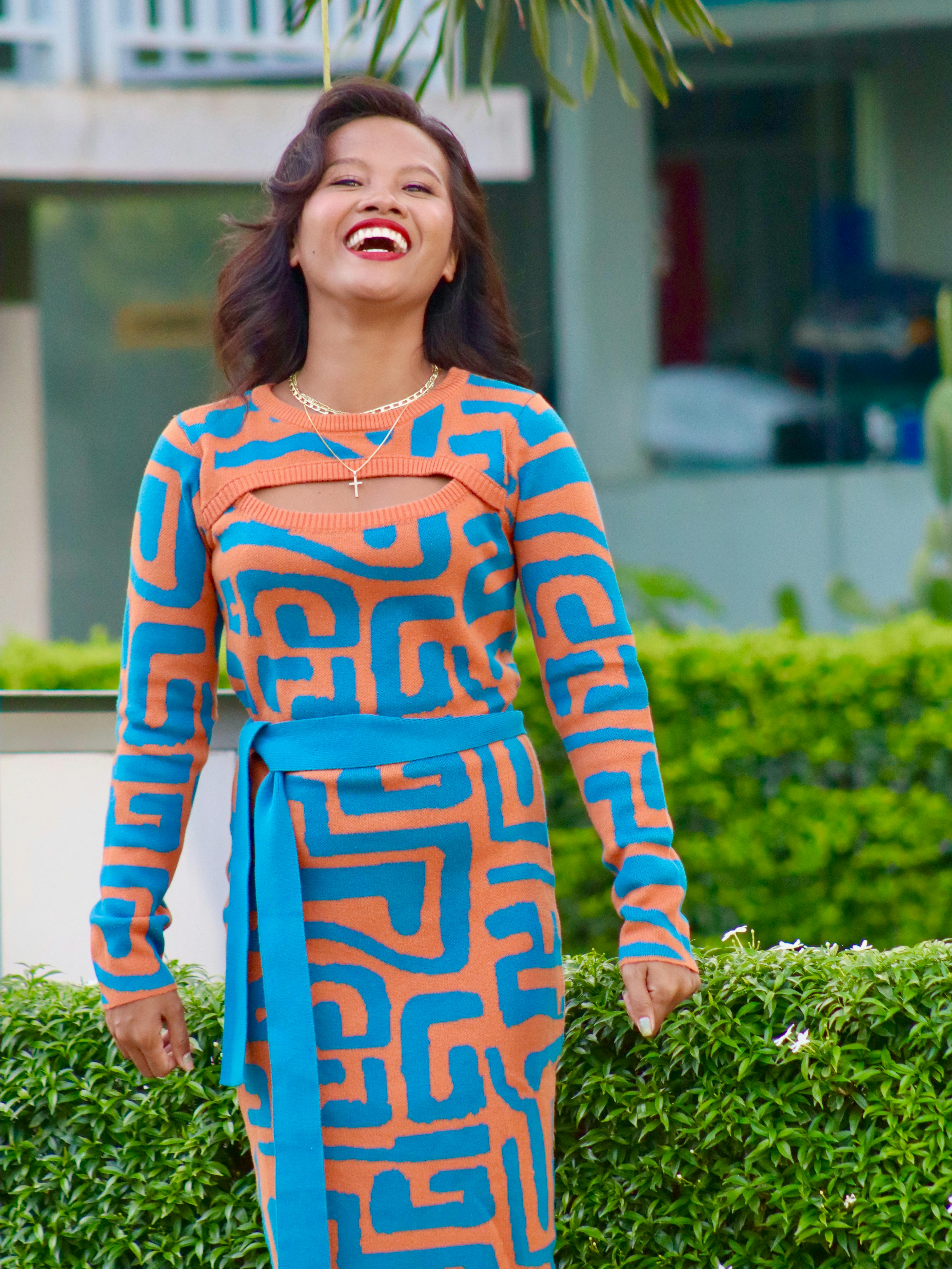 电影海报风格暗色人物：Justyn Abacajan