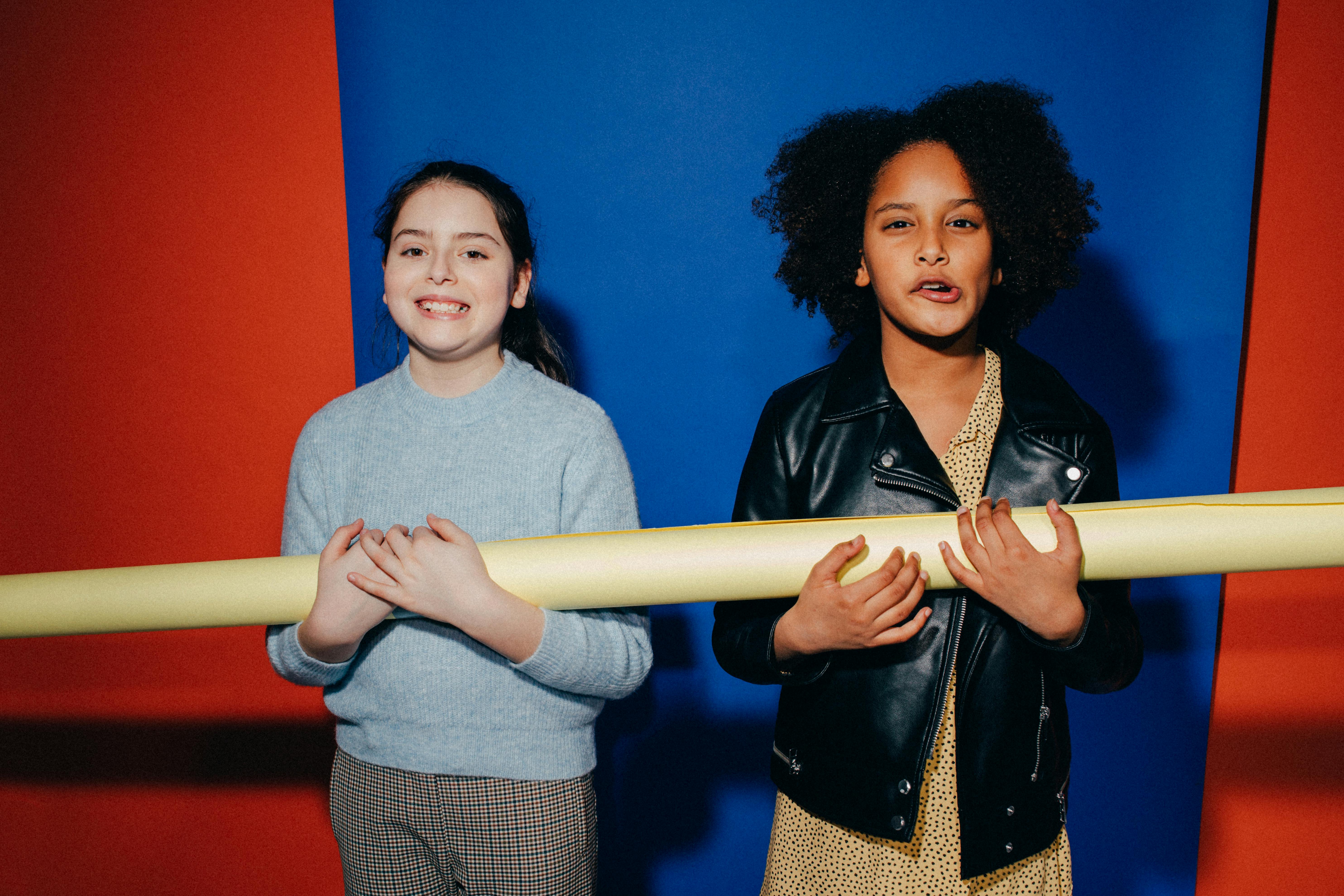 电影海报风格城市人物：KoolShooters